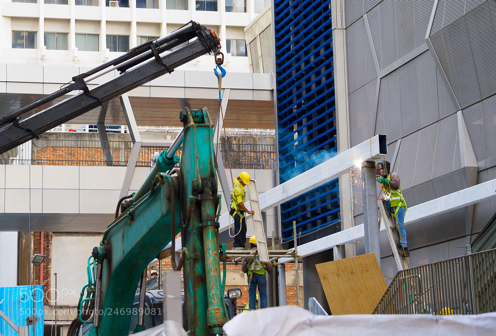 Nikon Df sample photo. Workers work construction site photography