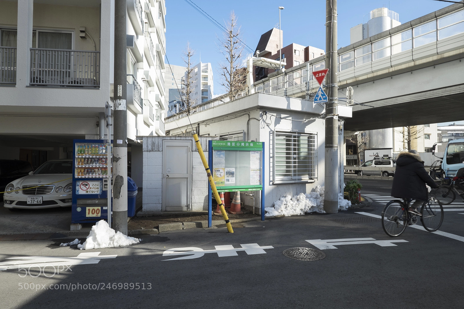 Fujifilm X-T1 sample photo. Tokyo.港区南青山　六本木通り photography