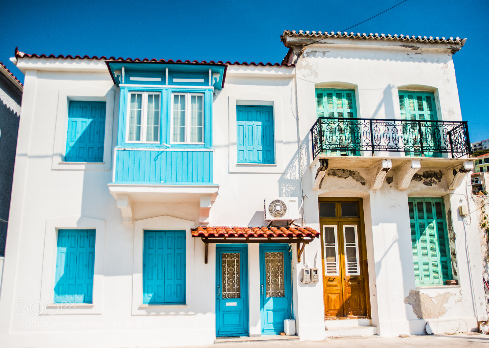 Nikon D800 sample photo. House with cheerful colors photography