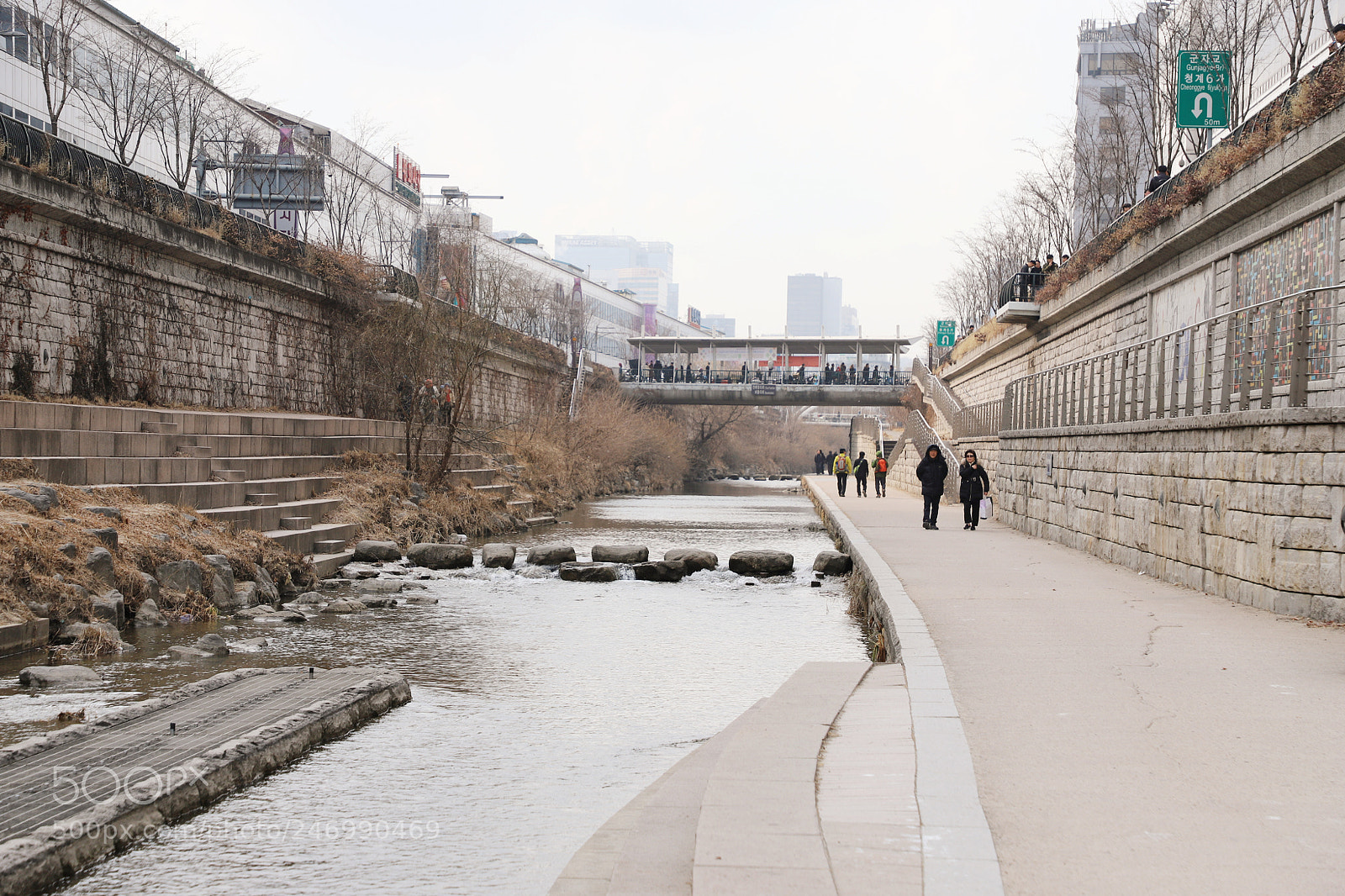Canon EOS 6D Mark II sample photo. Cheonggye stream photography