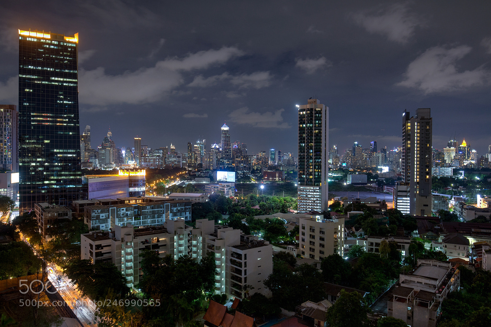 Canon EOS 650D (EOS Rebel T4i / EOS Kiss X6i) sample photo. Krung thep night photography