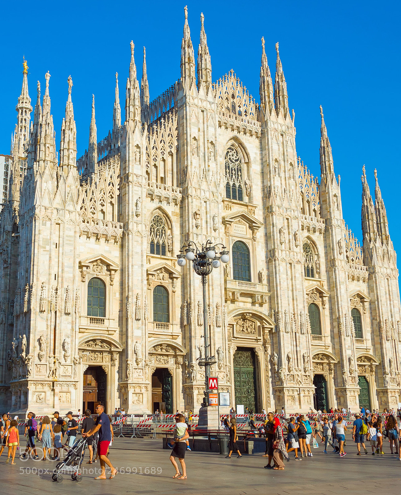 Nikon Df sample photo. Tourists visit milan cathedral photography