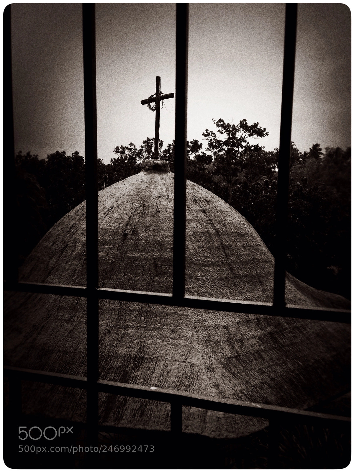 Apple iPhone 5 sample photo. Roof photography