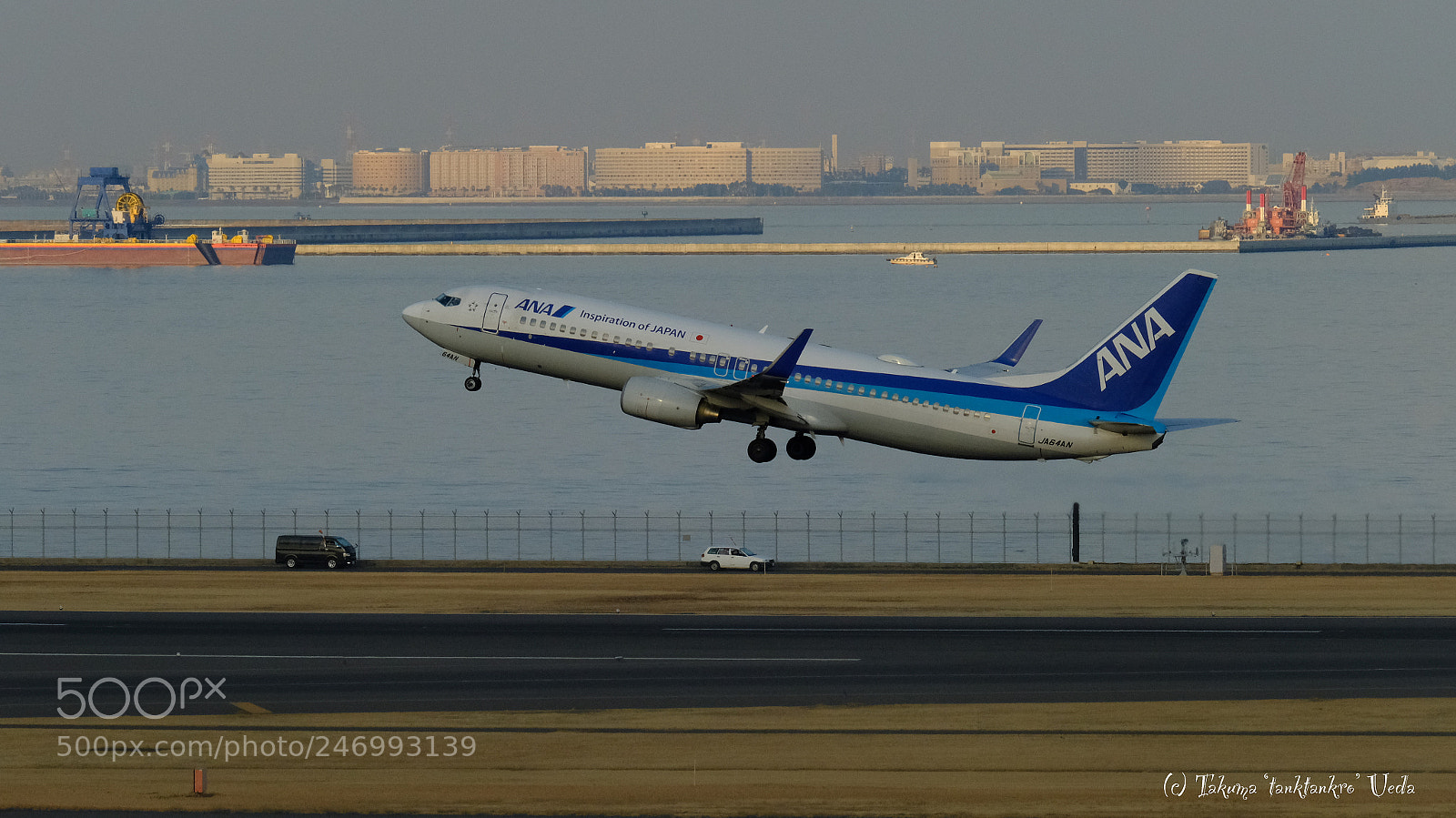 Fujifilm X-T2 sample photo. Take off photography