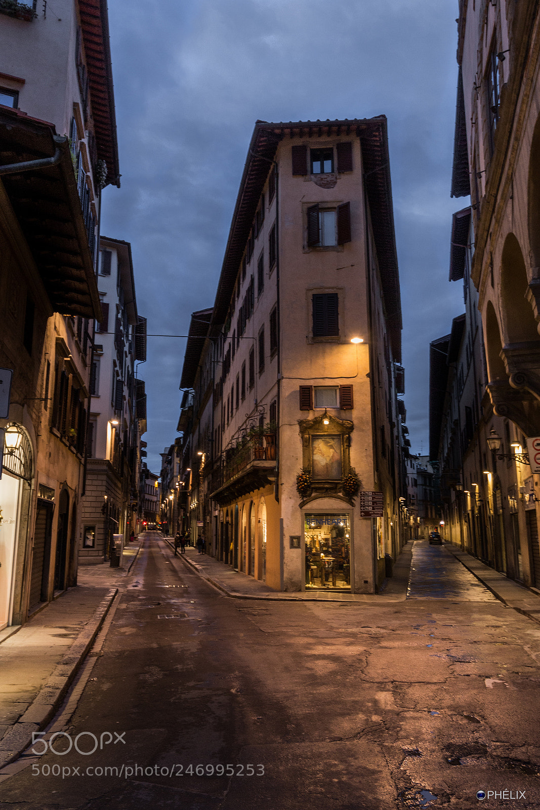 Canon EOS 100D (EOS Rebel SL1 / EOS Kiss X7) sample photo. Via della vigna nuova photography