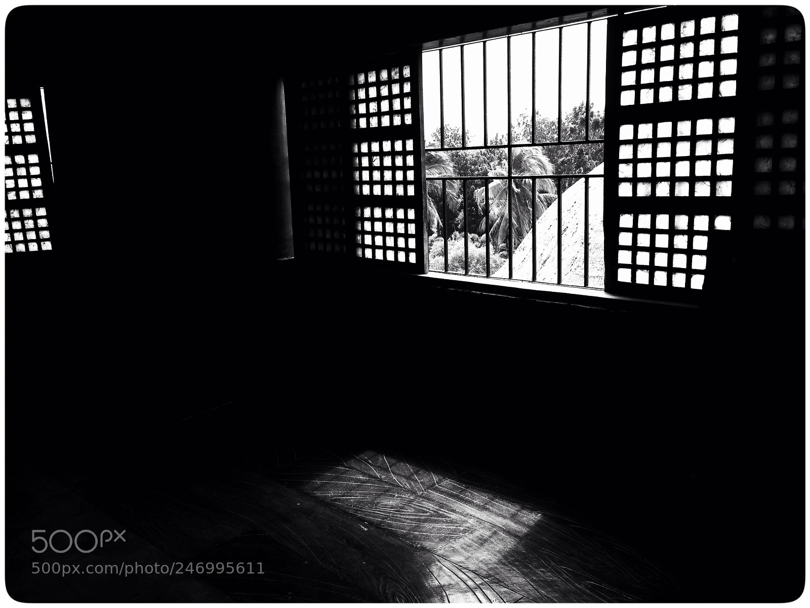 Apple iPhone 5 sample photo. Window scene photography