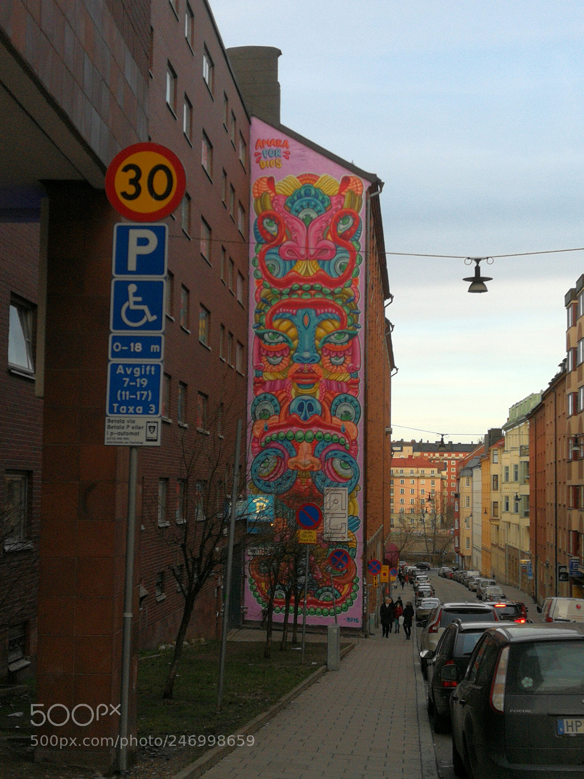 HUAWEI P10 Plus sample photo. Graffiti in stockholm photography
