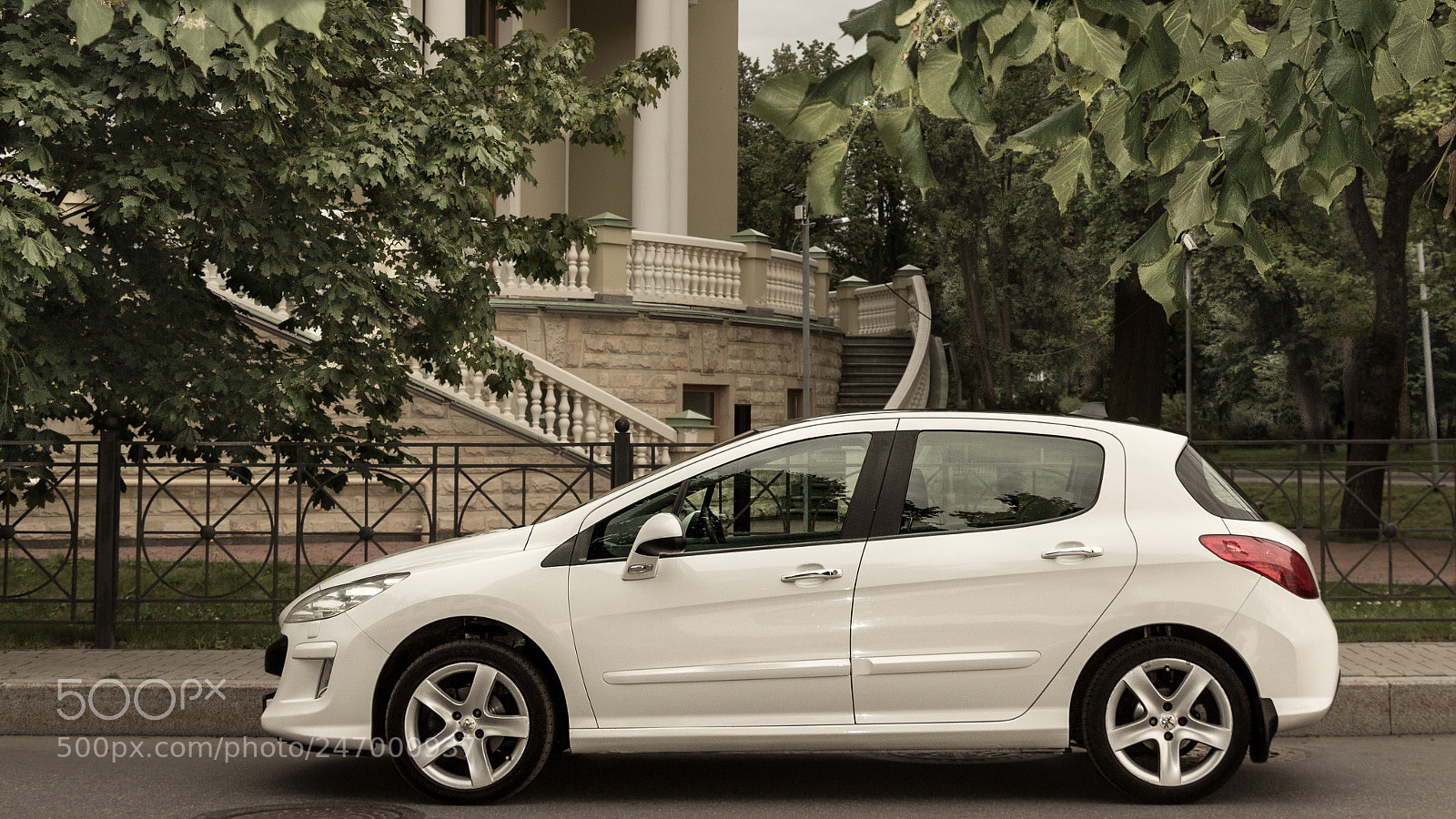 Canon EOS 650D (EOS Rebel T4i / EOS Kiss X6i) sample photo. Peugeot 308 photography