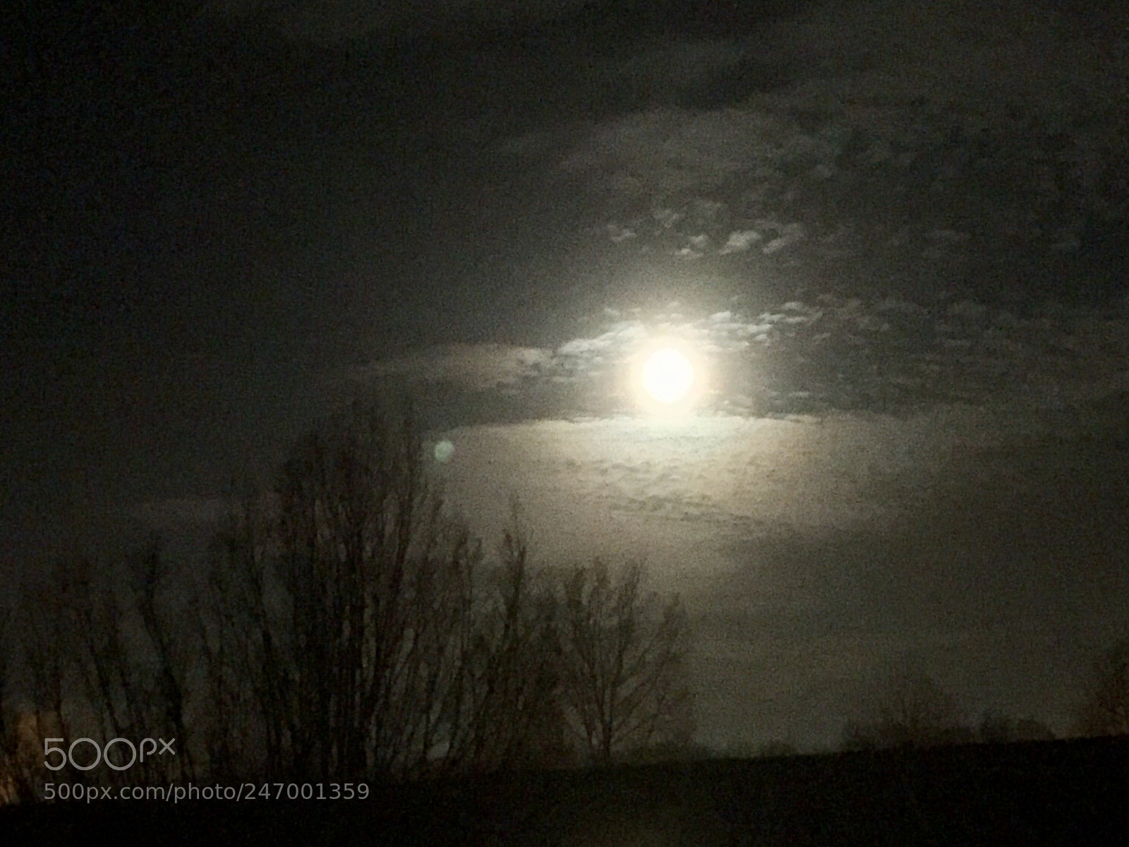 Apple iPhone 6 sample photo. Full moon with clouds photography