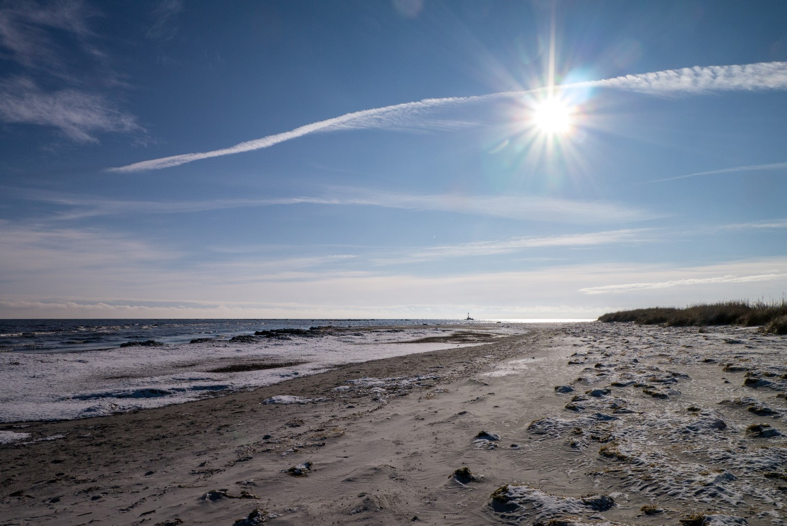 Panasonic Lumix DMC-GX1 sample photo. Beach stroll photography