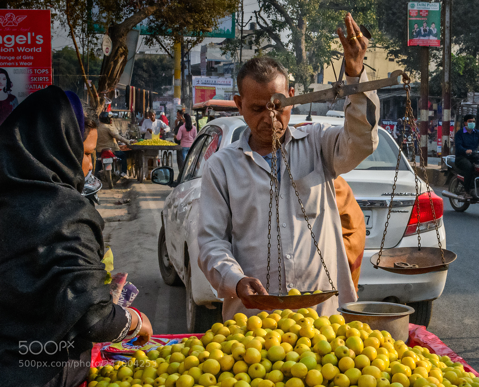 Nikon D850 sample photo. Apple vendor, agra photography