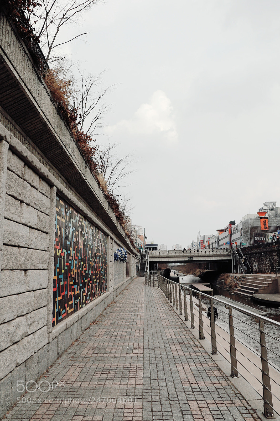 Canon EOS 6D Mark II sample photo. Cheonggye stream in seoul photography