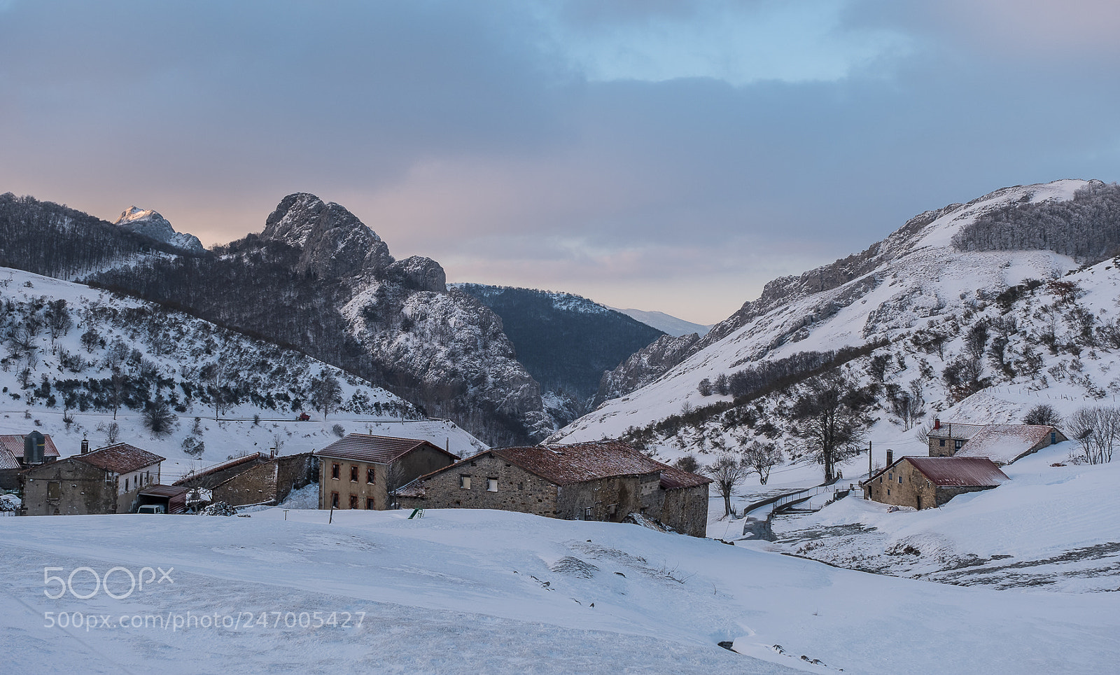 Fujifilm X-T2 sample photo. Pueblo de piedrasluengas photography