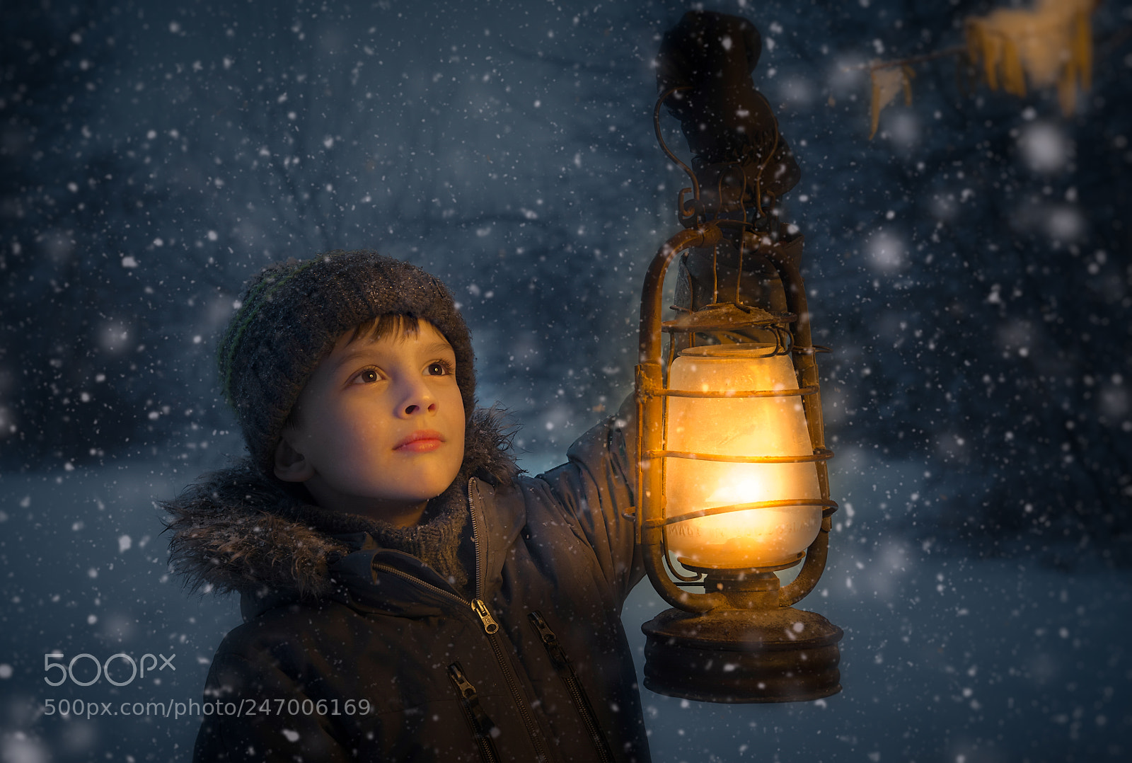 Nikon D800E sample photo. Boy with lamp in photography