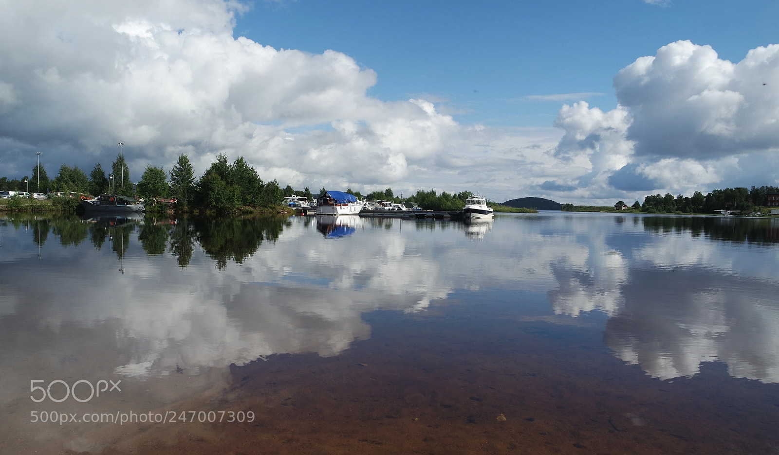 Samsung NX3000 sample photo. Inari lake photography