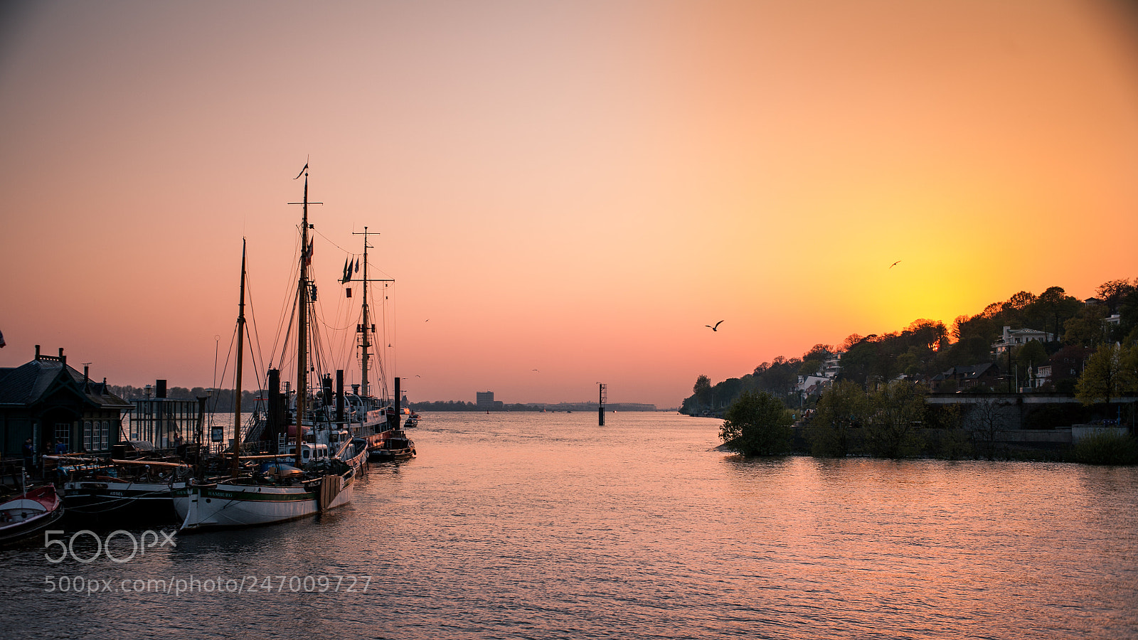 Canon EOS 5D sample photo. Hamburg sunset photography