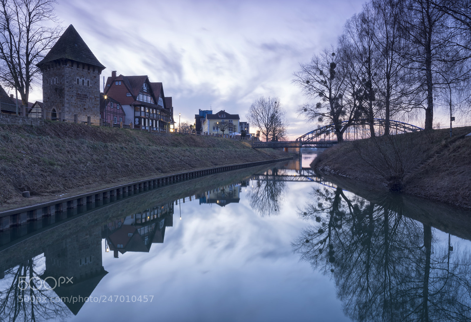 Pentax K-3 II sample photo. City mirror photography