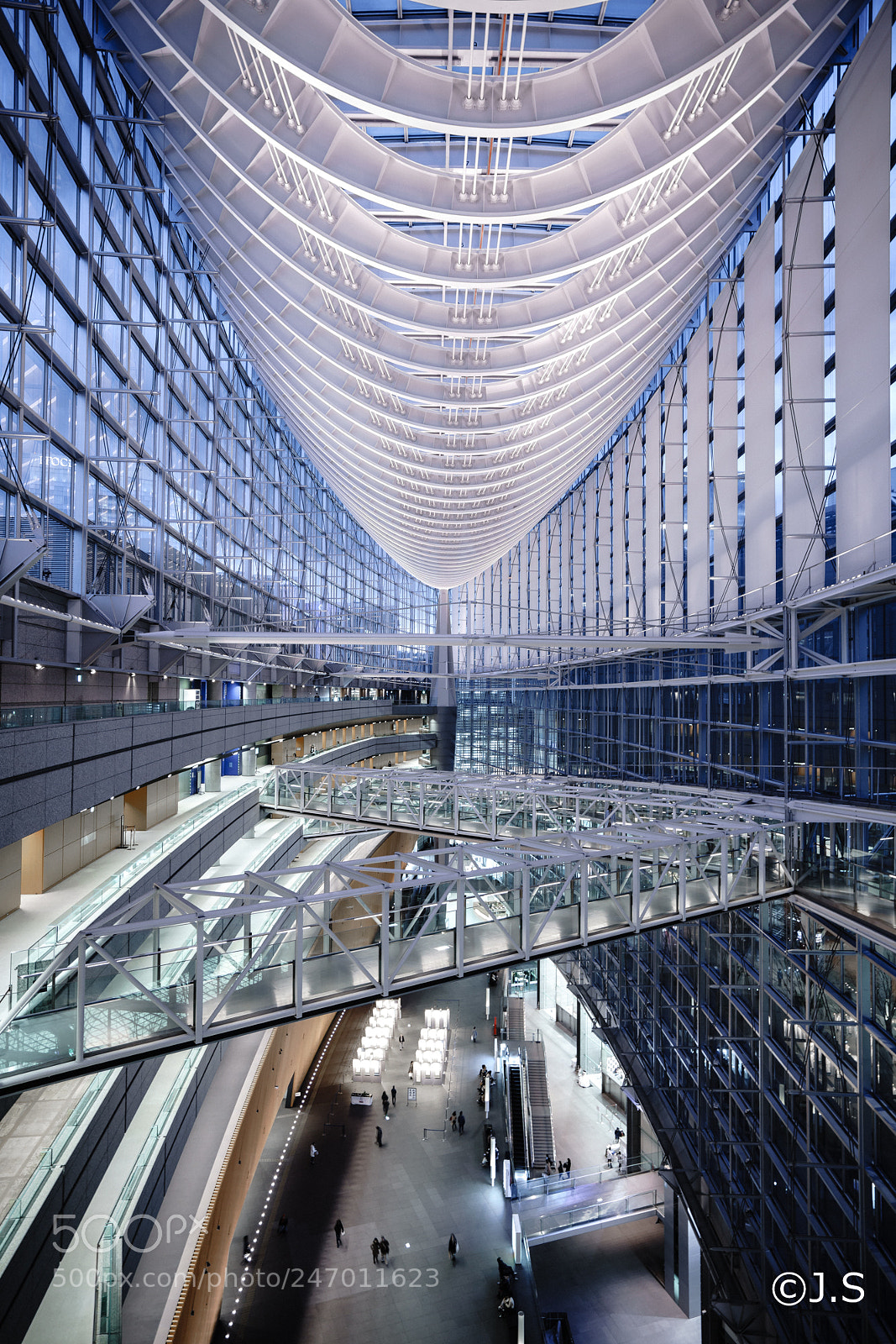 Sony a7R II sample photo. Tokyo international forum photography
