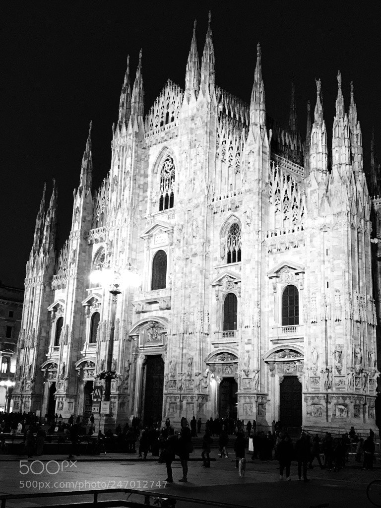 Apple iPhone 7 Plus sample photo. One day in milan-duomo.jpg photography
