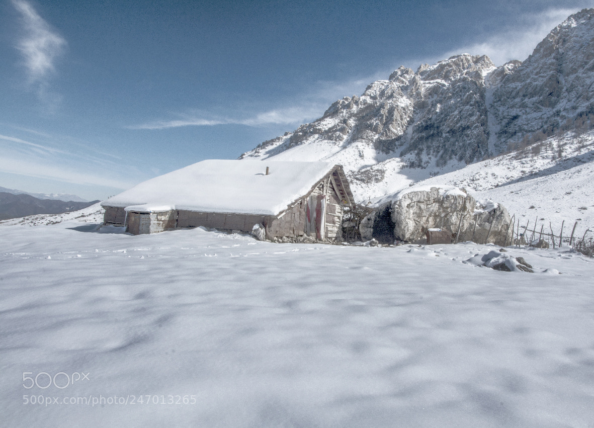 Nikon D7100 sample photo. Snow cottage photography