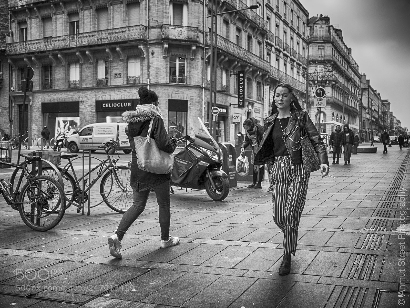 Panasonic Lumix DMC-GX85 (Lumix DMC-GX80 / Lumix DMC-GX7 Mark II) sample photo. Stripes photography