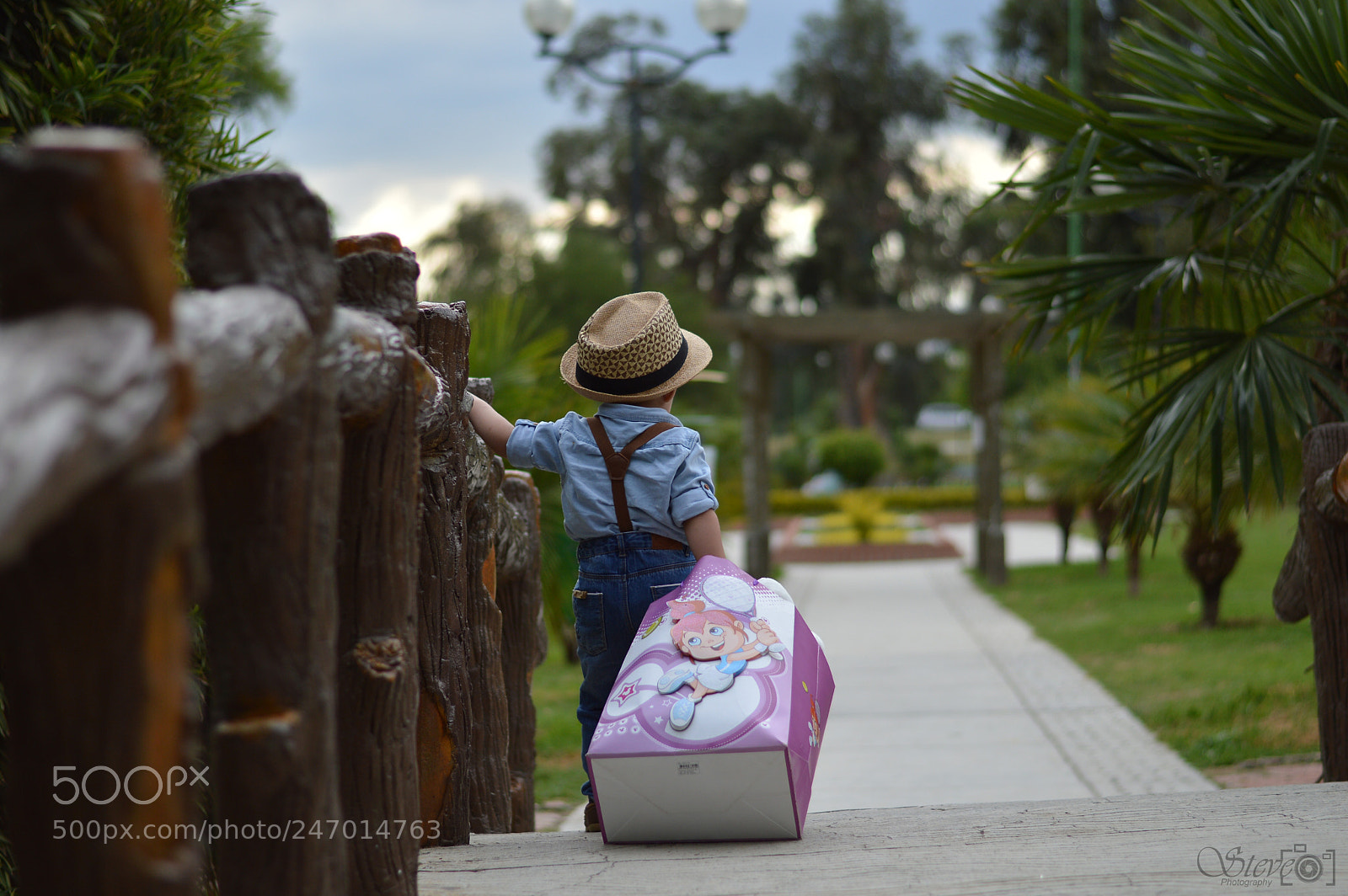 Nikon D3200 sample photo. Good bye mom photography