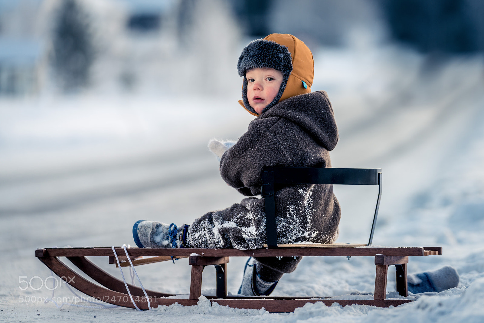 Sony a7R II sample photo. Waiting for mum photography
