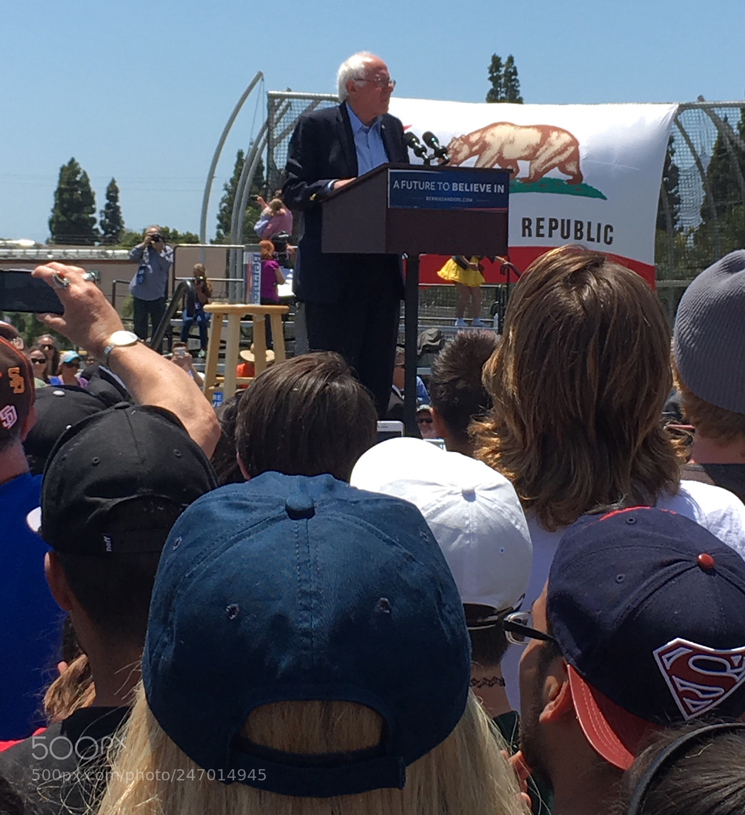 Apple iPhone 6s Plus sample photo. Bernie sanders at a photography