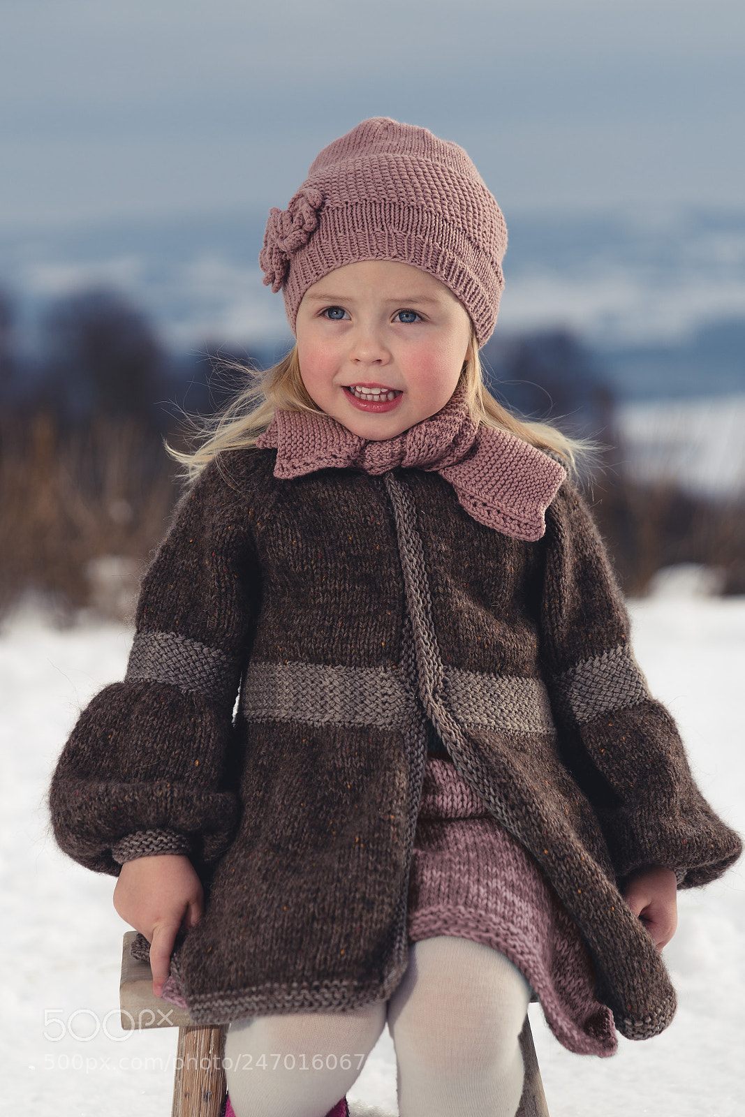 Sony a7R II sample photo. Testing warm clothes photography