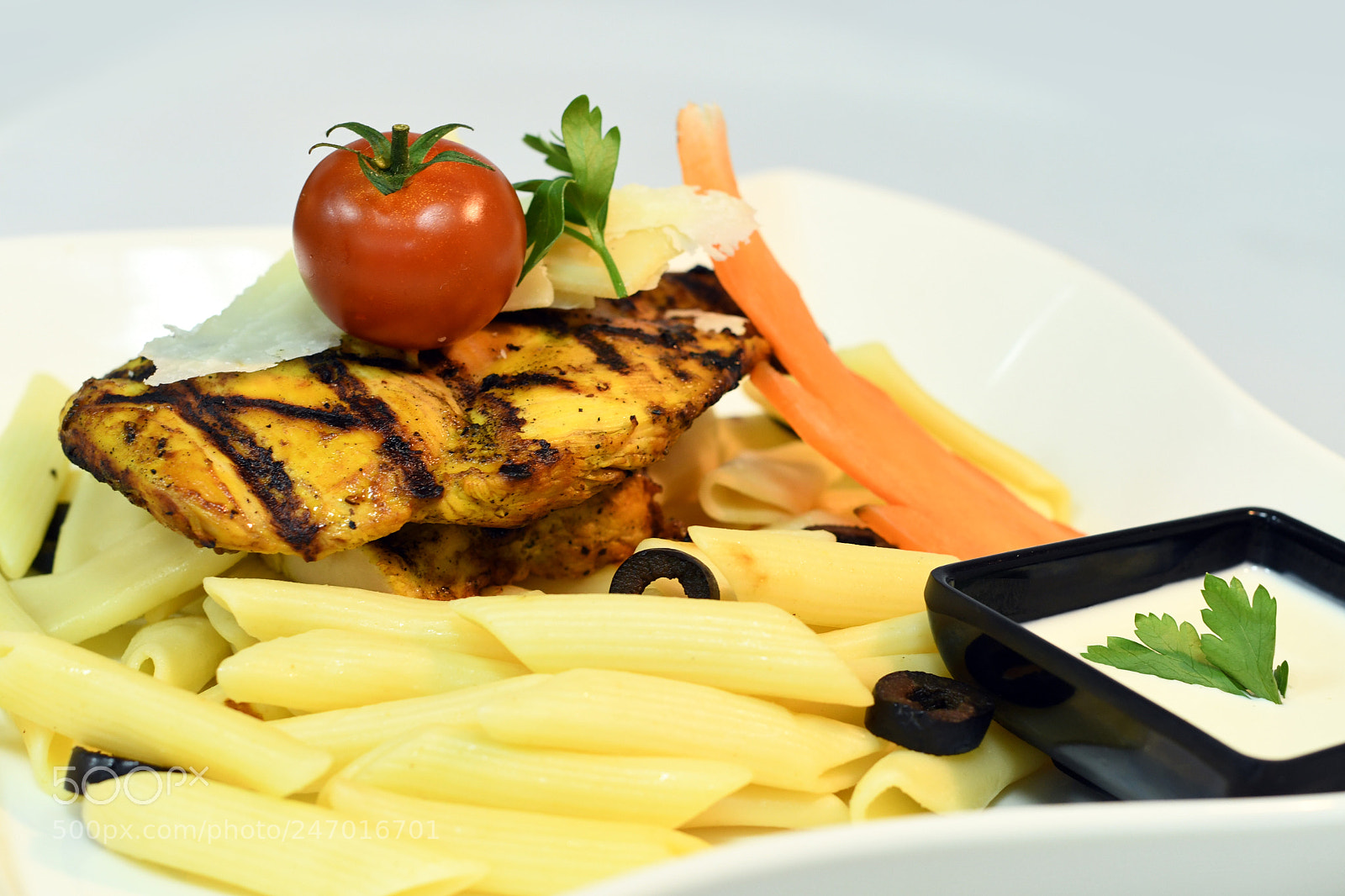 Nikon D7500 sample photo. Diet pasta with meat photography