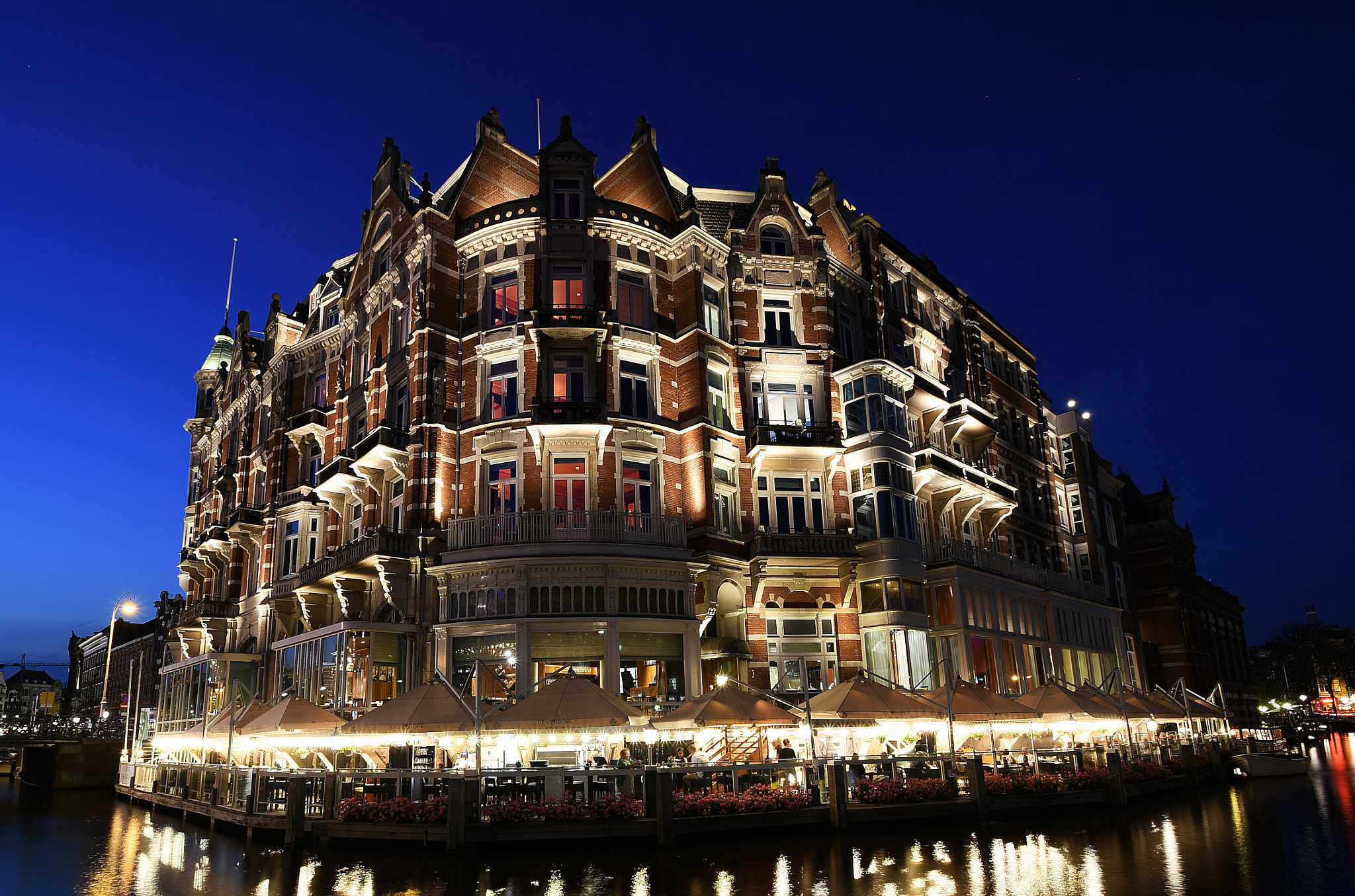 Nikon D500 sample photo. Blue hotel photography