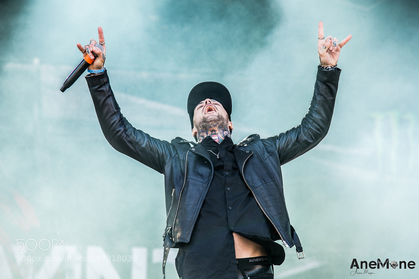 Canon EOS-1D X sample photo. Betraying the martyrs photography