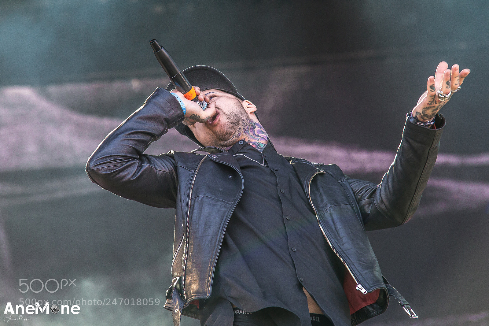 Canon EOS-1D X sample photo. Betraying the martyrs photography