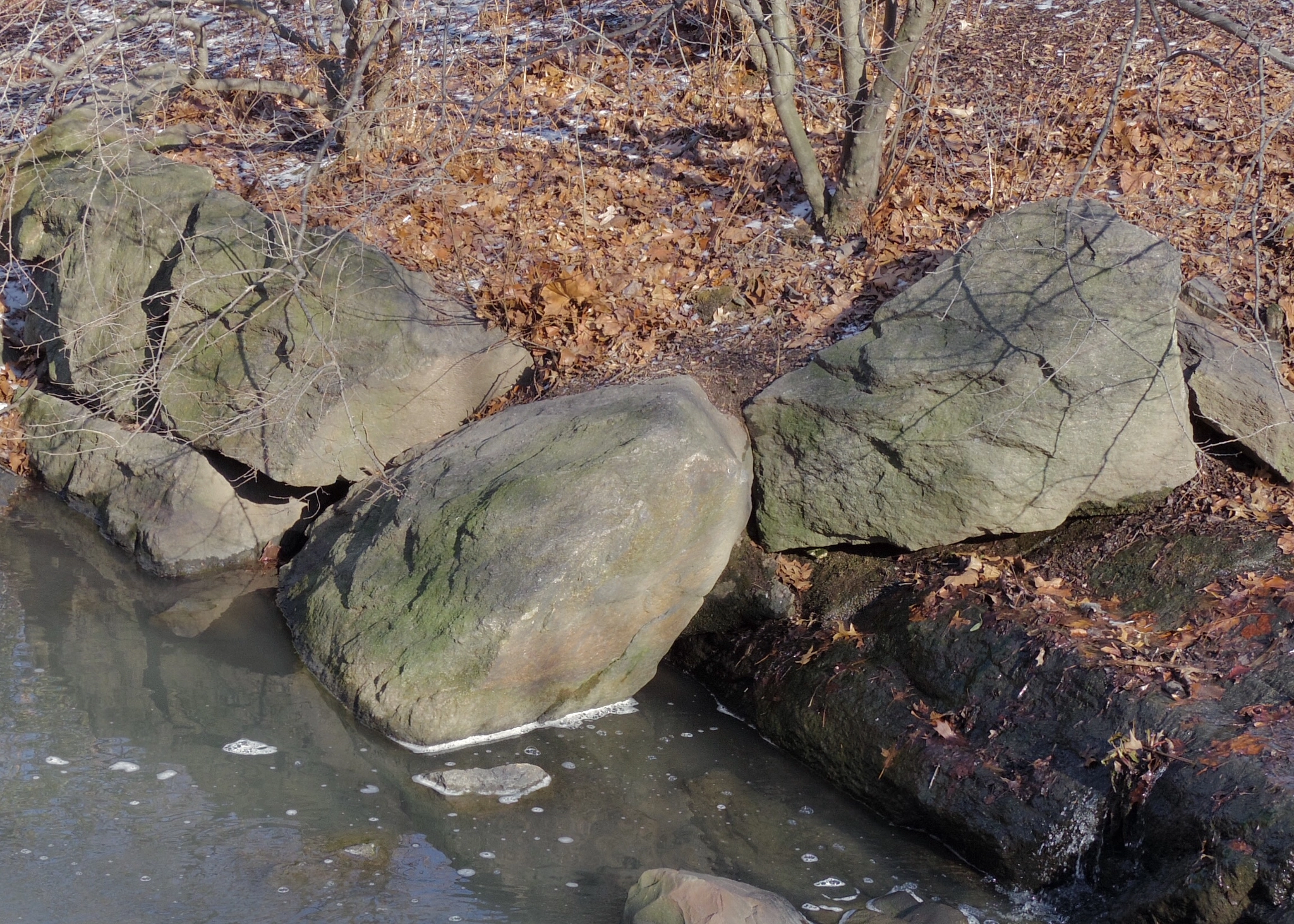 Pentax Q-S1 sample photo. Water stones photography