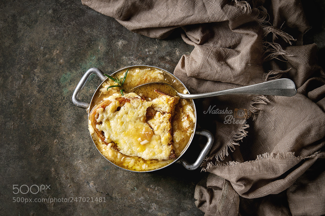 Canon EOS 700D (EOS Rebel T5i / EOS Kiss X7i) sample photo. Traditional onion soup photography