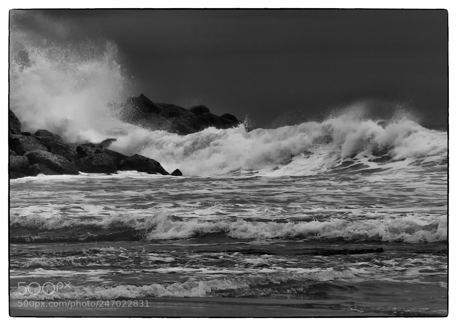 Nikon D5000 sample photo. My wave photography