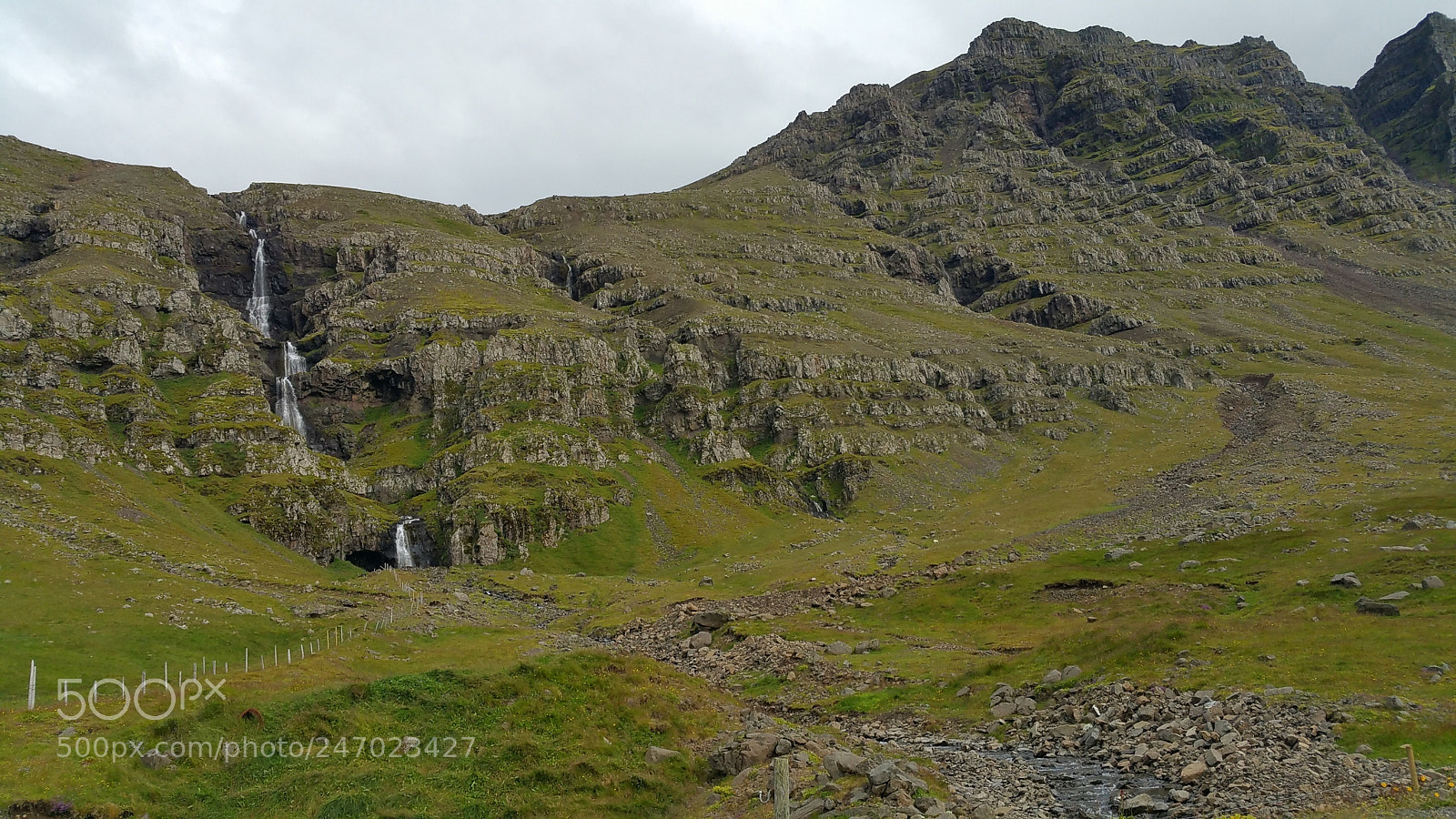 Samsung Galaxy Note4 sample photo. Iceland small waterfall photography