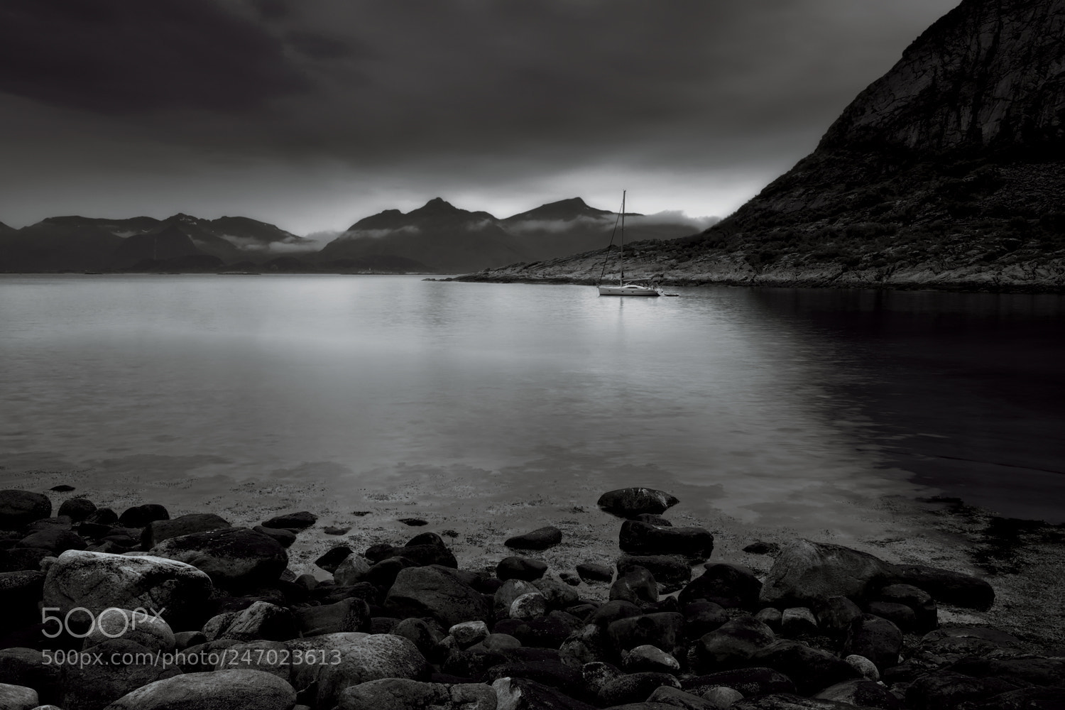 Canon EOS 5D sample photo. B&w photography