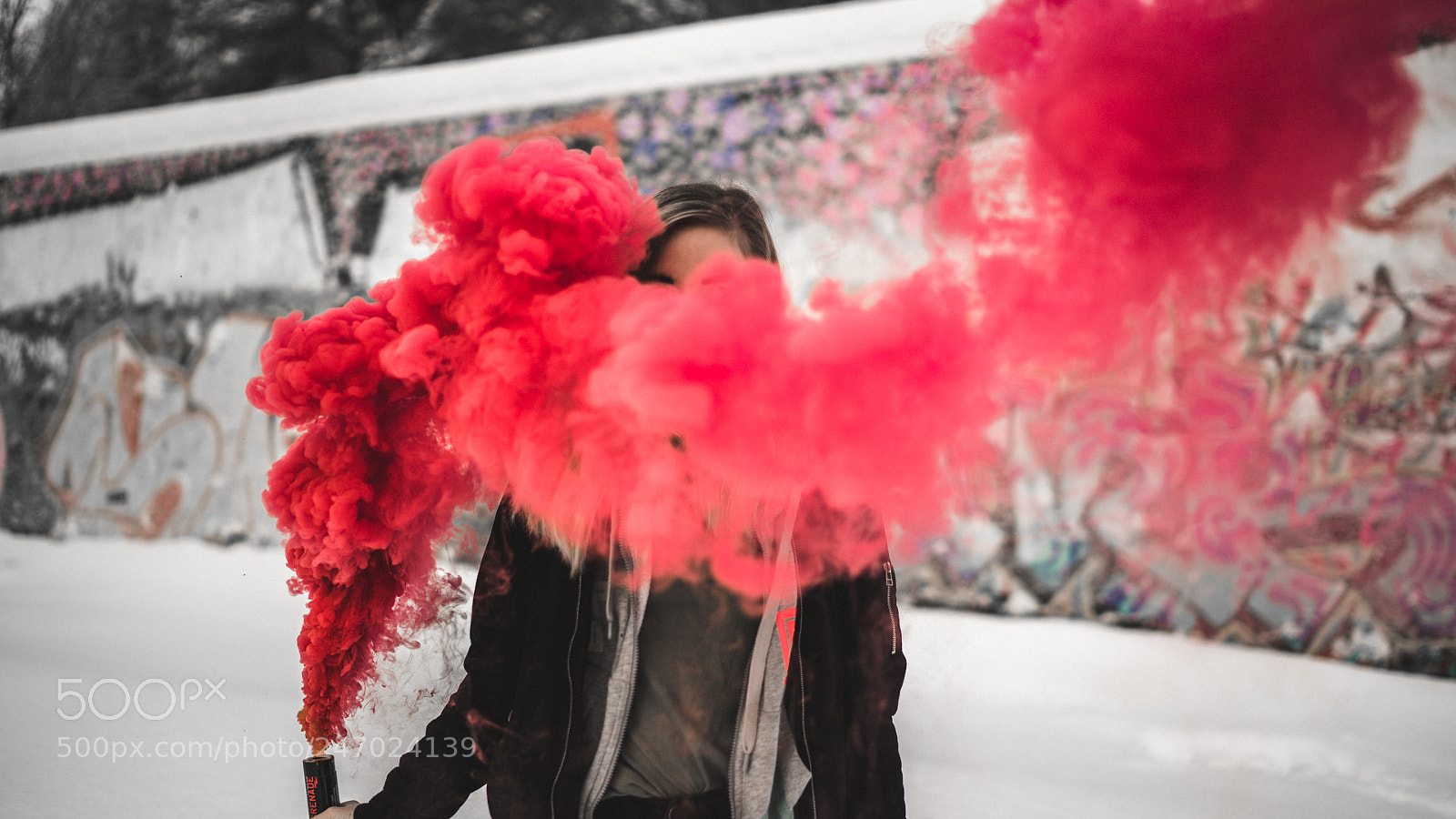Sony a7R III sample photo. Rökbombröd photography