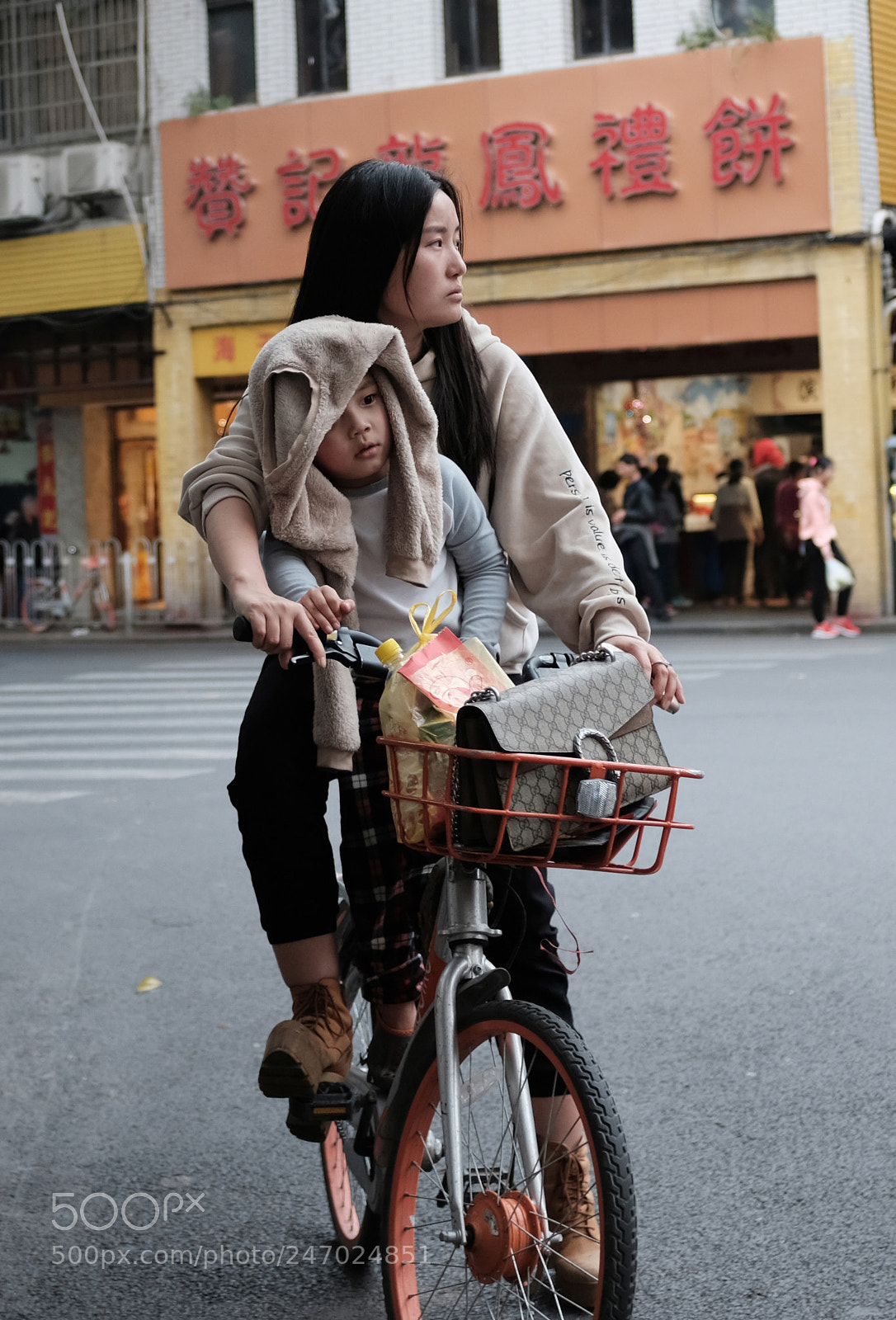 Fujifilm X100F sample photo. Mother photography