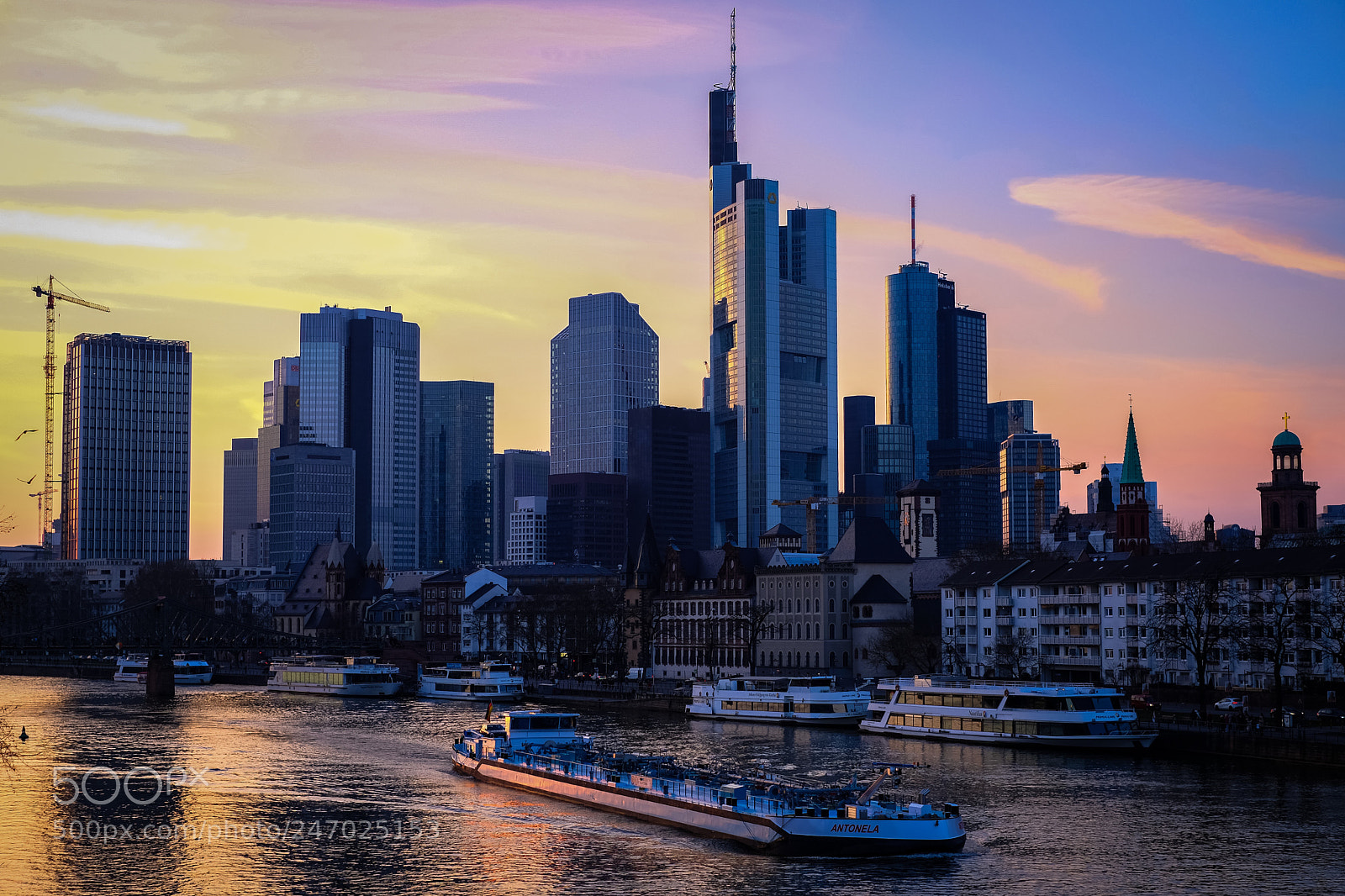 Fujifilm X-T20 sample photo. Sunset in frankfurt photography