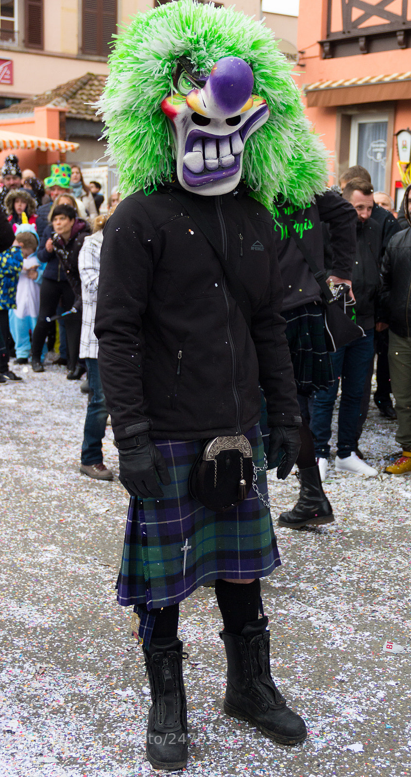 Canon EOS 600D (Rebel EOS T3i / EOS Kiss X5) sample photo. Clown vert photography