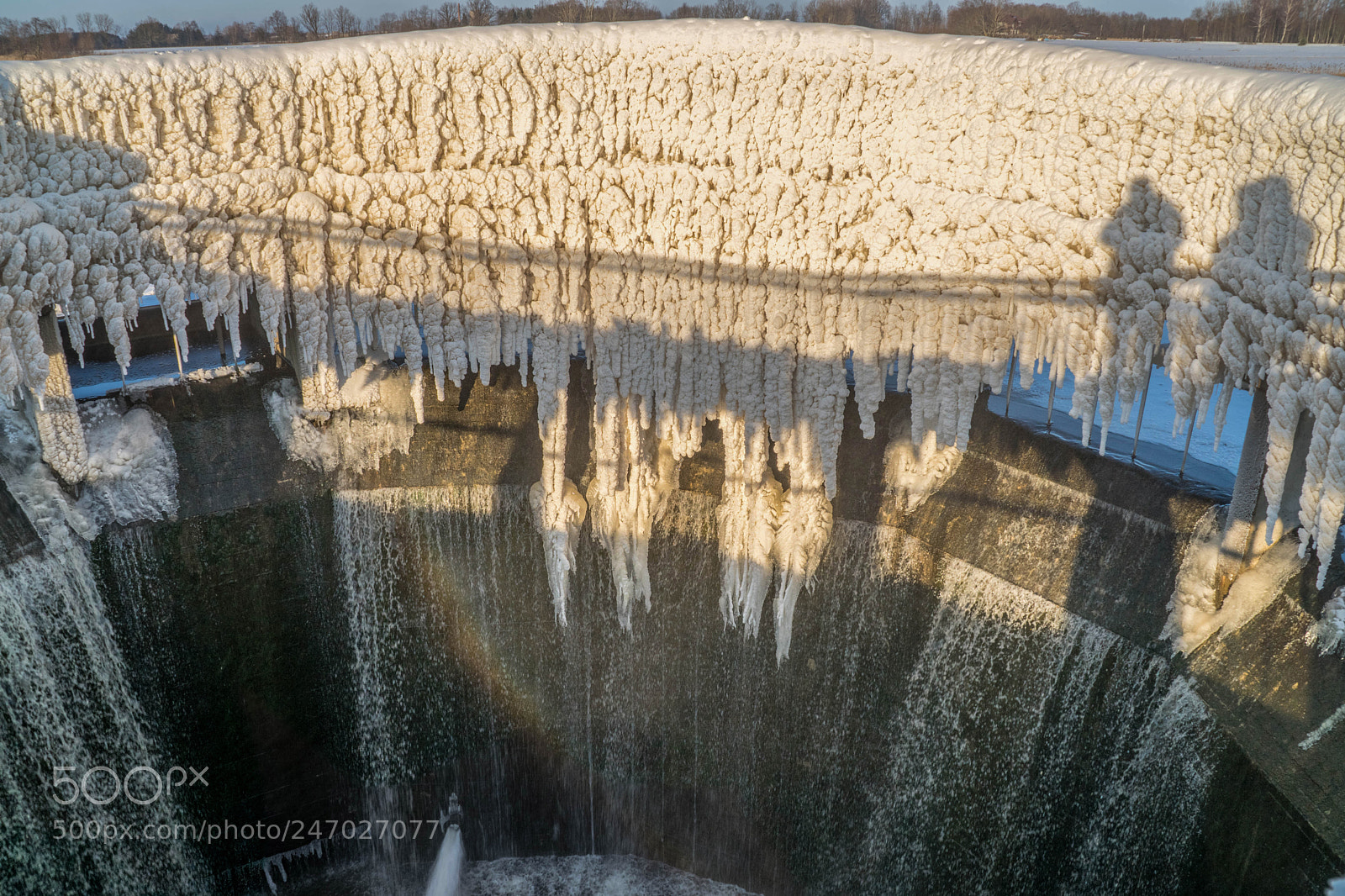 Sony ILCA-77M2 sample photo. Frozen well photography