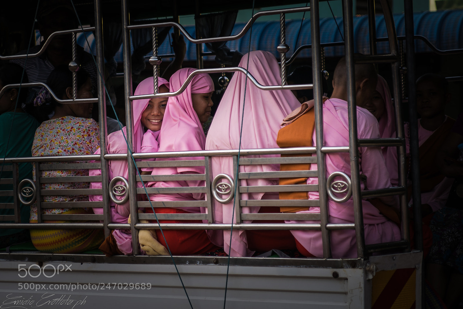 Sony a99 II sample photo. Birmania'smiles people photography