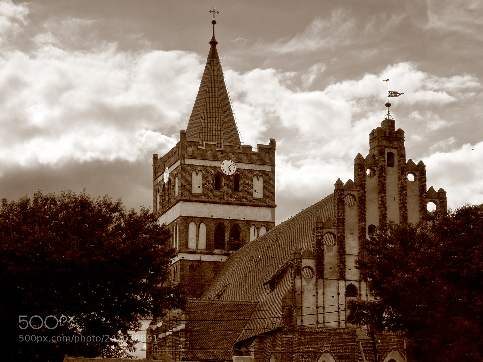 Nikon D300 sample photo. The ancient cathedral in photography