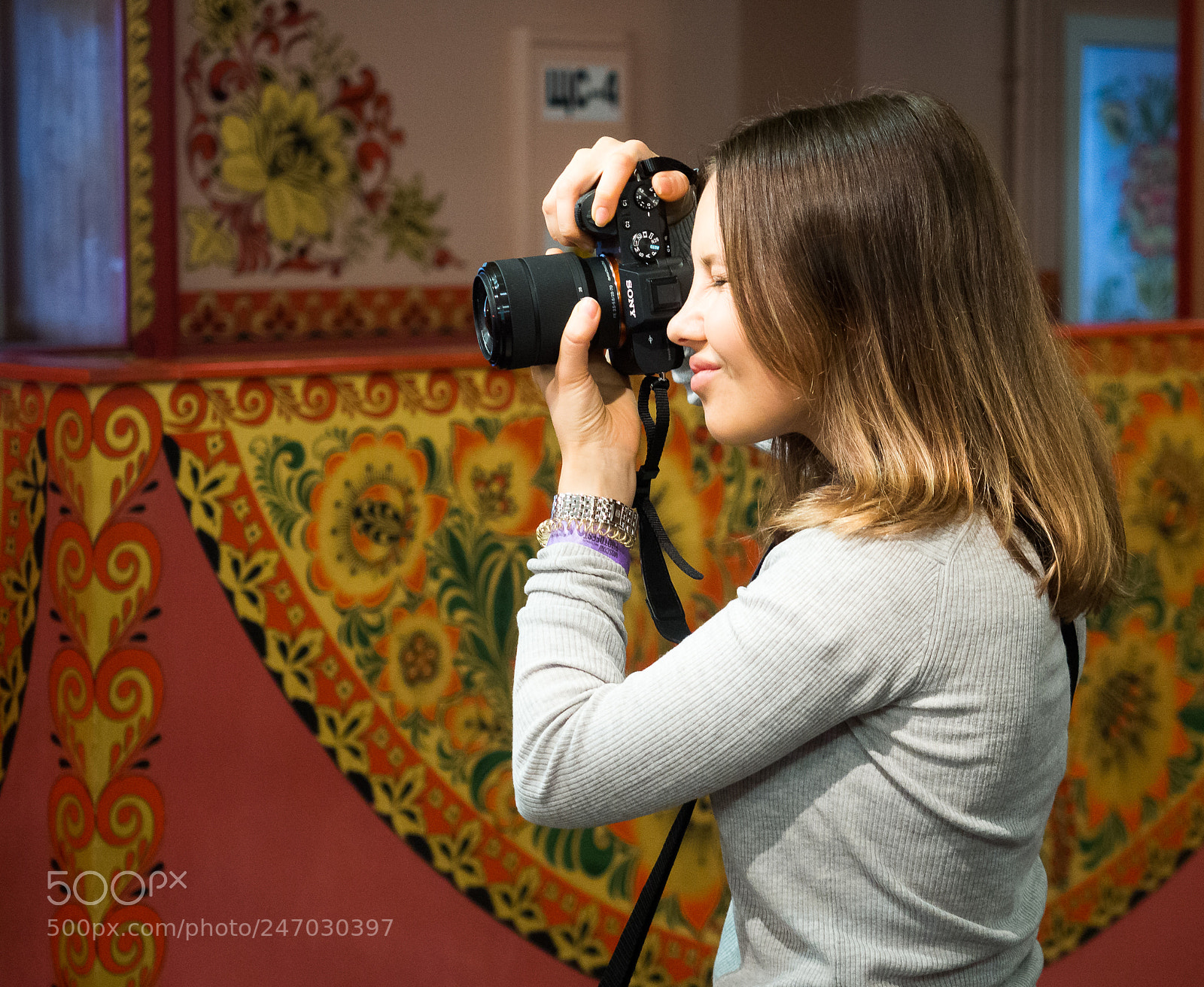 Olympus OM-D E-M10 sample photo. Girl photographer photography