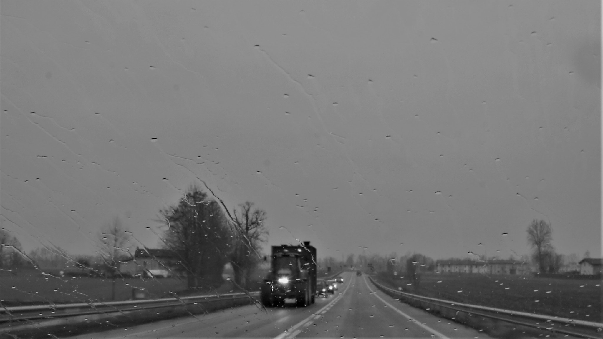 Sony Alpha NEX-C3 sample photo. Rain photography