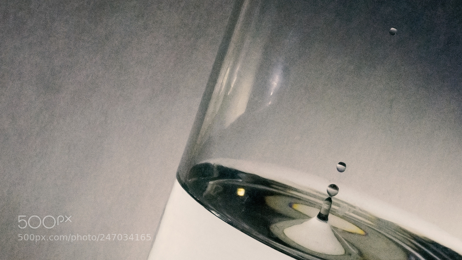 Nikon D7100 sample photo. Water dropage // golden spiral photography