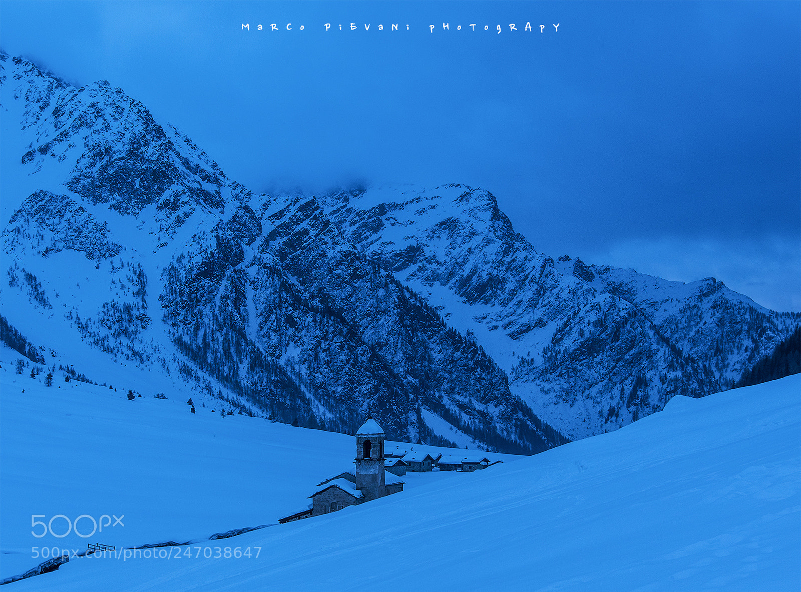 Nikon D810 sample photo. Blue hour in val photography
