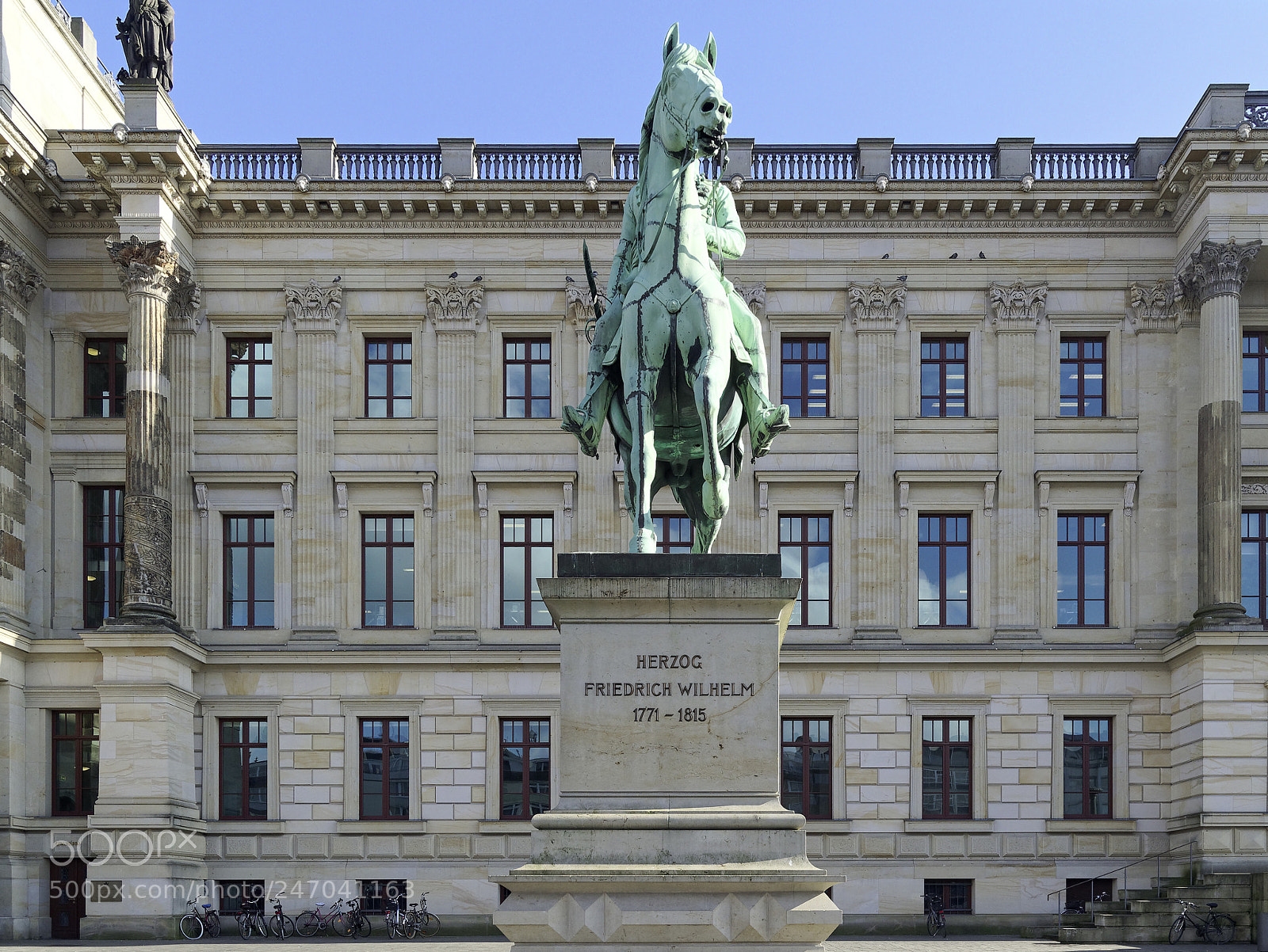 Olympus OM-D E-M5 sample photo. Braunschweig, schloss photography